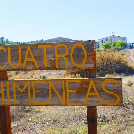 Cuatro Chimeneas Apartment *